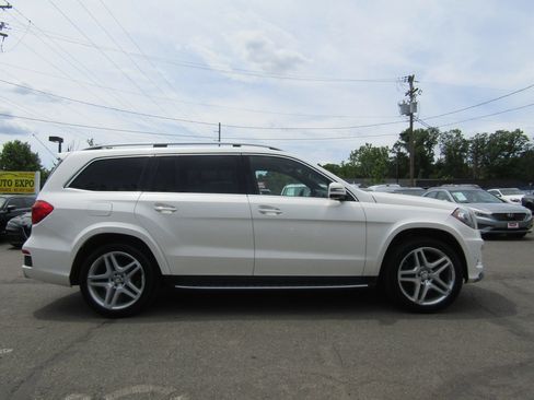 Used 2015 Mercedes-Benz GL 550 4MATIC image 8