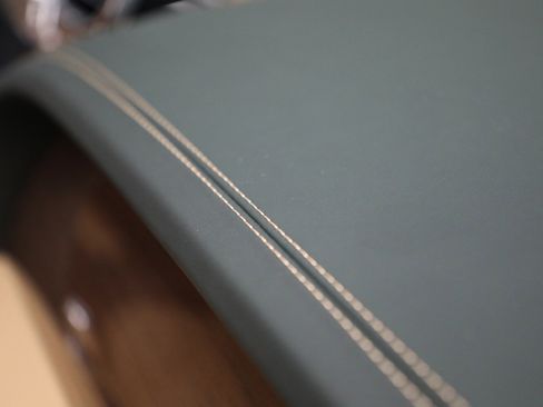 New 2025 Bentley Bentayga image 42