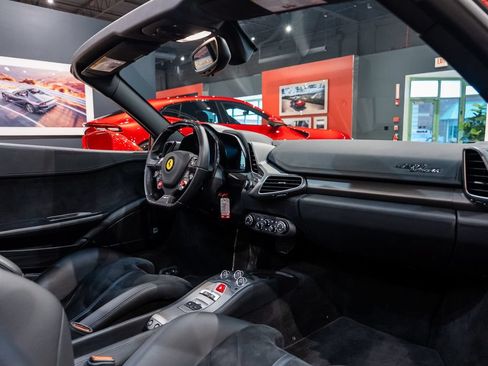 Certified 2014 Ferrari 458 Spider RWD image 39