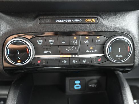 Used 2022 Ford Escape SE w/ SE Sport Appearance Package AWD/4WD image 18