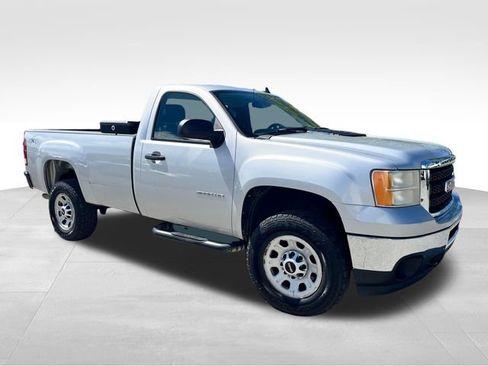Used 2011 GMC Sierra 2500 W/T image 1