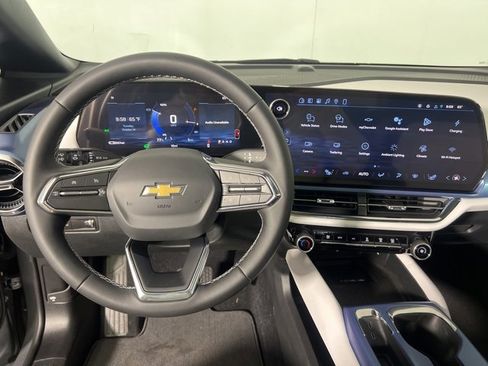 New 2026 Chevrolet Equinox EV LT image 15