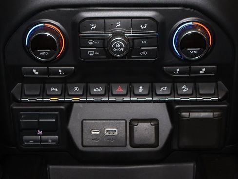 Used 2020 Chevrolet Silverado 1500 LT Trail Boss image 29