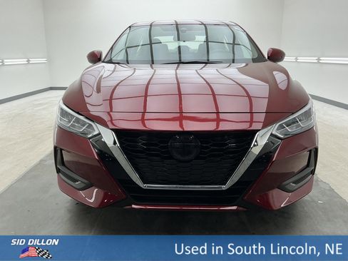 Used 2022 Nissan Sentra SV image 2