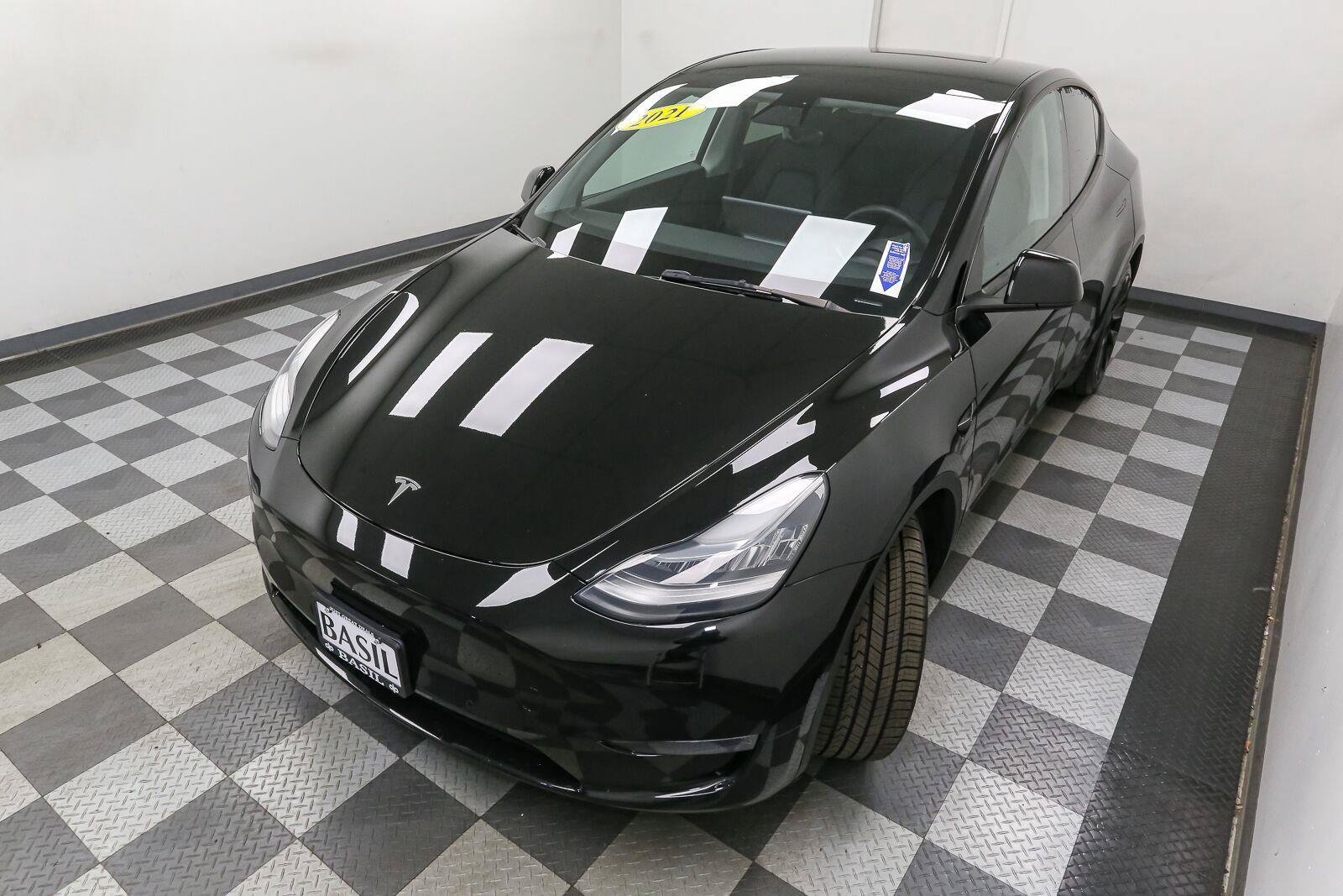 Used 2021 Tesla Model Y Long Range AWD/4WD image 6