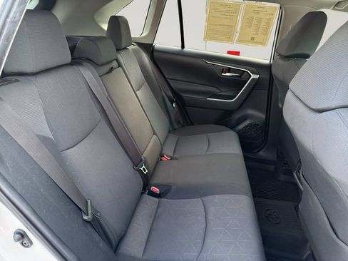 Used 2019 Toyota RAV4 XLE w/ Convenience Package AWD/4WD image 18