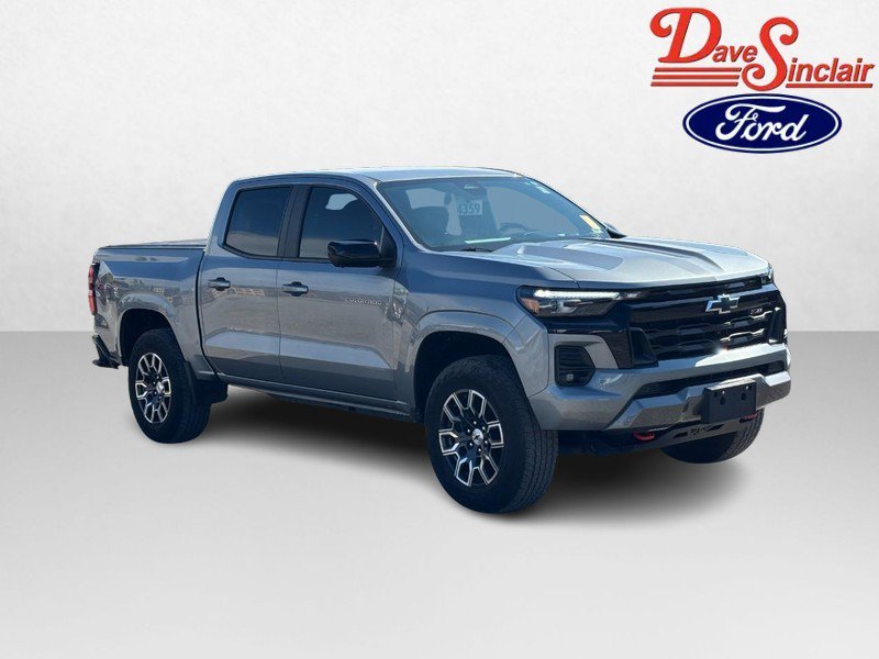 Used 2024 Chevrolet Colorado Z71 w/ Z71 Convenience Package 2 AWD/4WD image 4