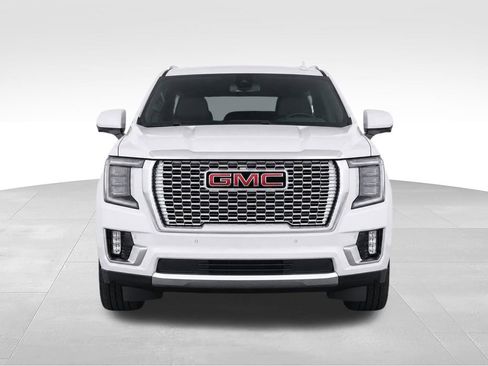 Used 2021 GMC Yukon Denali w/ Denali Premium Package RWD image 6