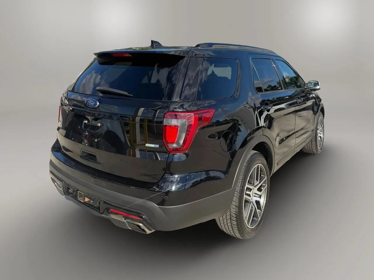 Used 2017 Ford Explorer Sport w/ Equipment Group 401A AWD/4WD image 6