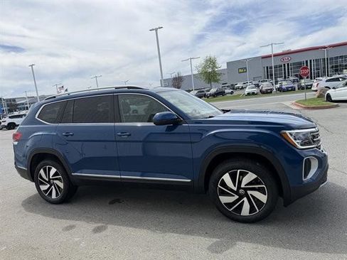 New 2025 Volkswagen Atlas SEL image 7