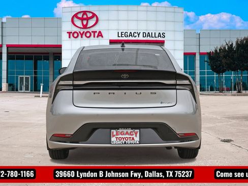 New 2026 Toyota Prius Plug-In Hybrid image 9