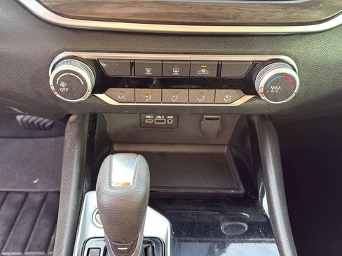 Used 2024 Nissan Altima 2.5 SV image 23