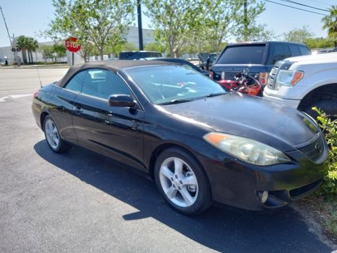 Used 2004 Toyota Solara SE image 3