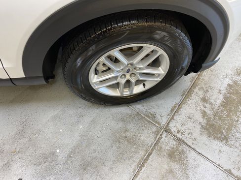 Used 2025 Ford Explorer Active image 14