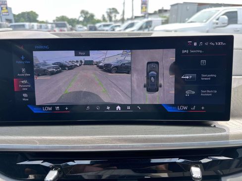 Used 2024 BMW X7 M60i w/ Executive Package AWD/4WD image 23