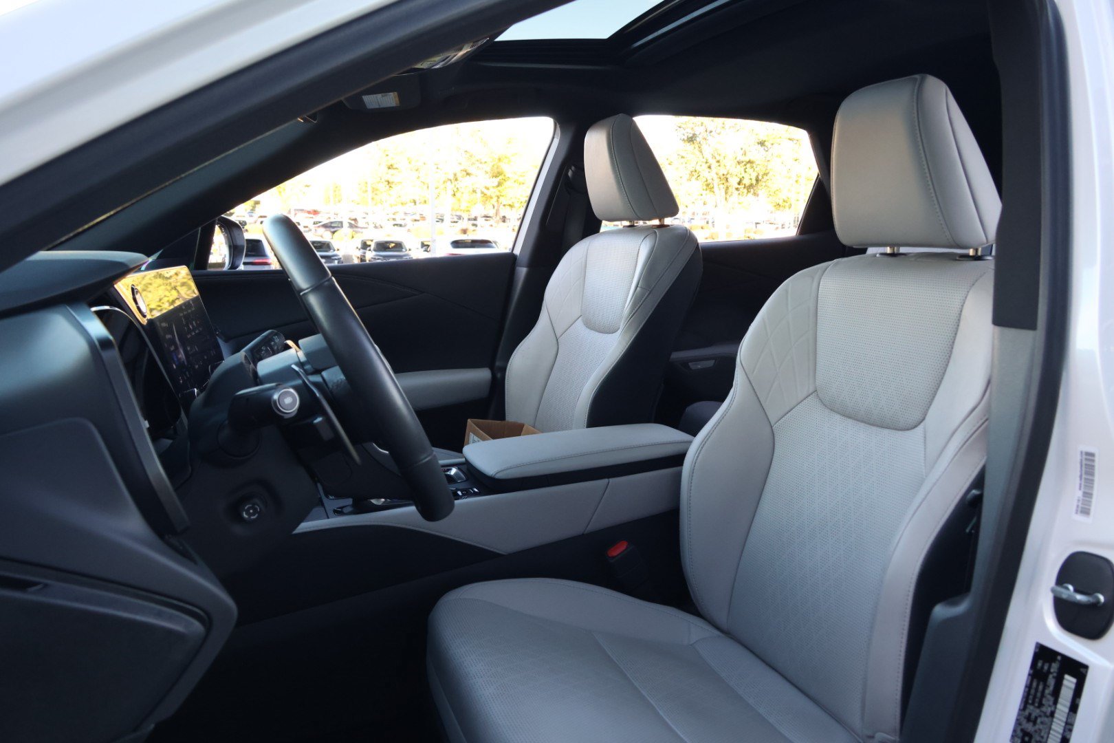 Used 2024 Lexus RX 350 Premium Plus w/ Convenience Package FWD image 34
