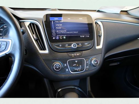 Used 2022 Chevrolet Malibu RS image 24