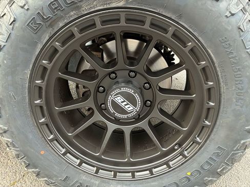 Used 2025 Ford F350 Lariat w/ Camper Package image 9