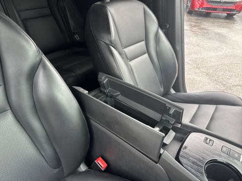 Certified 2021 Nissan Rogue SV w/ Premium Package FWD image 44