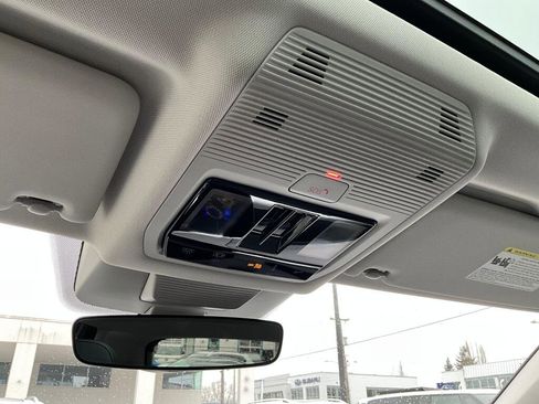 New 2026 Volkswagen Tiguan SE image 16