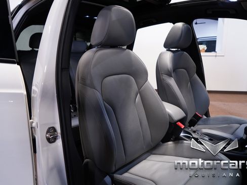 Used 2018 Audi Q3 2.0T Premium Plus w/ S Line Competition Package image 31