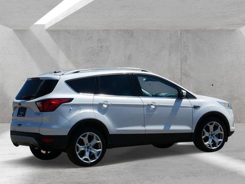 Certified 2019 Ford Escape Titanium AWD/4WD image 3