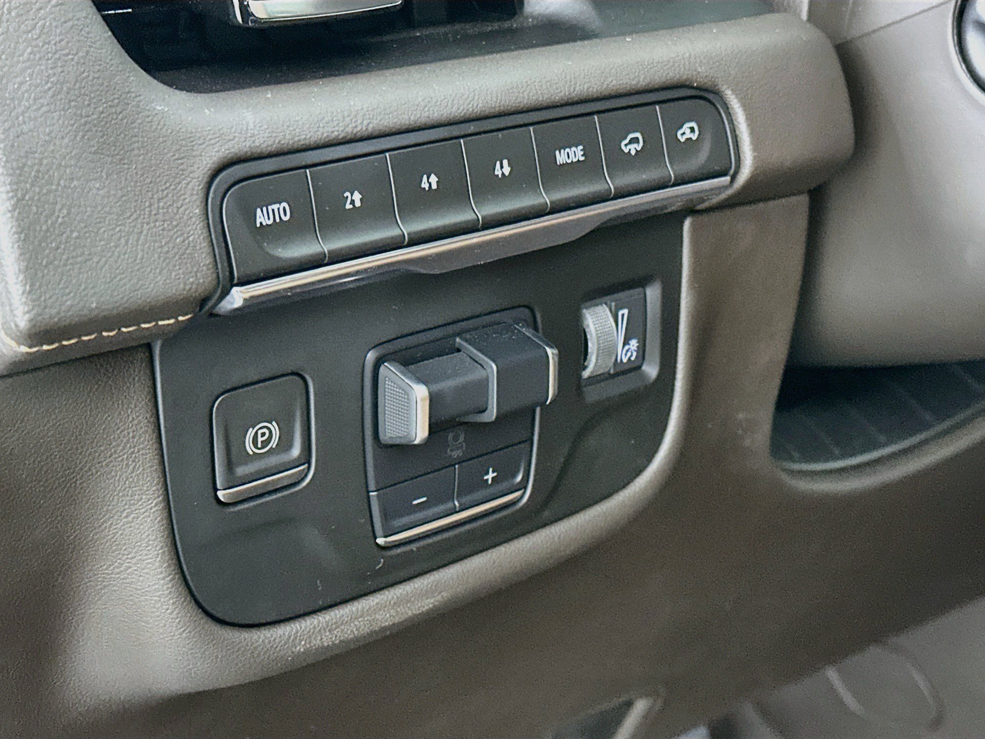 Used 2022 Cadillac Escalade Sport w/ Touring Package AWD/4WD image 16
