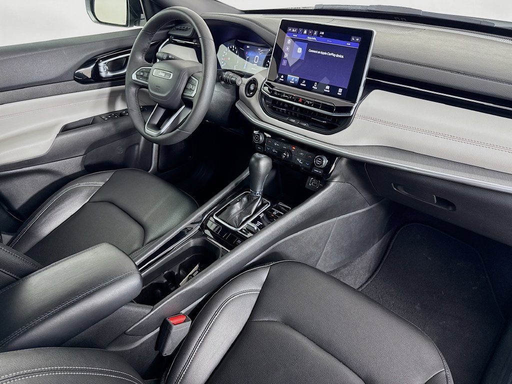 Used 2025 Jeep Compass Limited AWD/4WD image 34