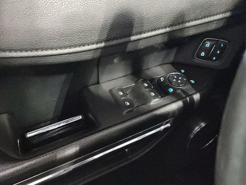 Used 2019 Ford Expedition XLT w/ Equipment Group 202A AWD/4WD image 24