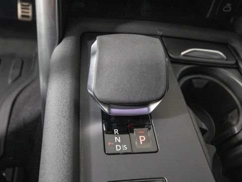 Used 2023 Land Rover Discovery S R-Dynamic AWD/4WD image 27