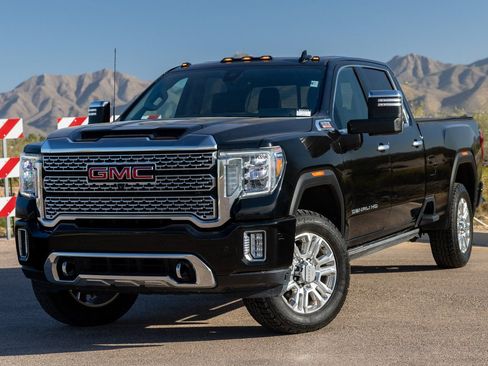 Used 2022 GMC Sierra 3500 Denali w/ Denali Ultimate Package AWD/4WD image 7