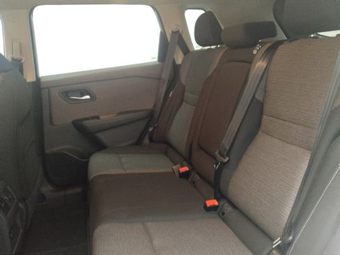 Used 2022 Nissan Rogue SV FWD image 18