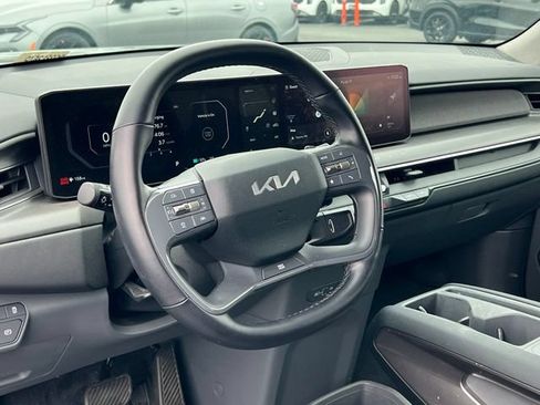 Certified 2024 Kia EV9 Light RWD image 14