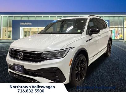 Used 2023 Volkswagen Tiguan SE R-Line