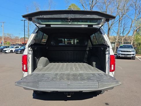 Used 2018 Ford F150 Lariat w/ Equipment Group 502A Luxury image 17