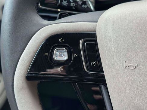 Used 2022 Lincoln Corsair AWD w/ Equipment Group 101A image 20