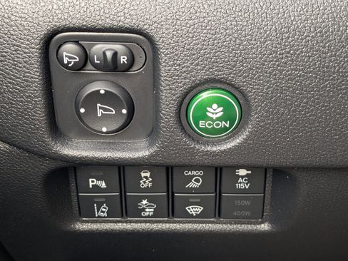 Certified 2025 Honda Ridgeline Black Edition image 21