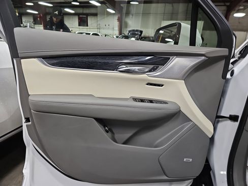 Used 2023 Cadillac XT6 Premium Luxury image 27