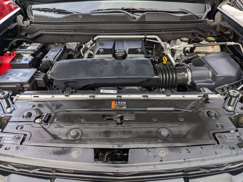 Used 2025 Chevrolet Colorado ZR2 w/ Technology Package image 29