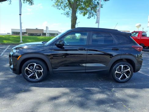 Used 2023 Chevrolet TrailBlazer RS w/ Convenience Package FWD image 4
