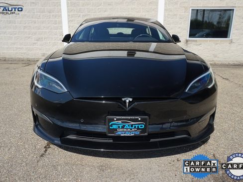 Used 2022 Tesla Model S Plaid image 2