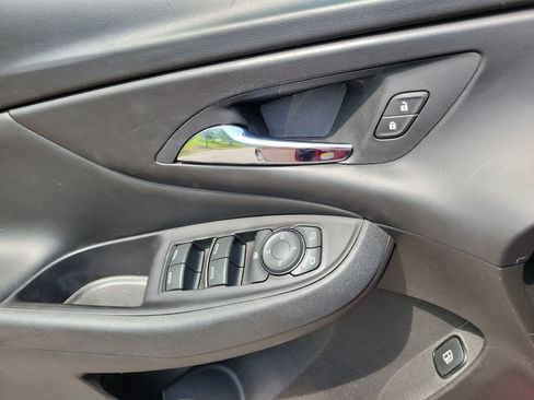 Used 2019 Chevrolet Volt LT w/ Power Convenience Package FWD image 23