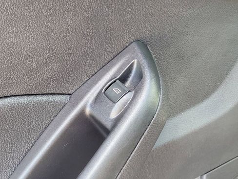 Used 2014 Ford Focus SE w/ Equipment Group 201A image 21