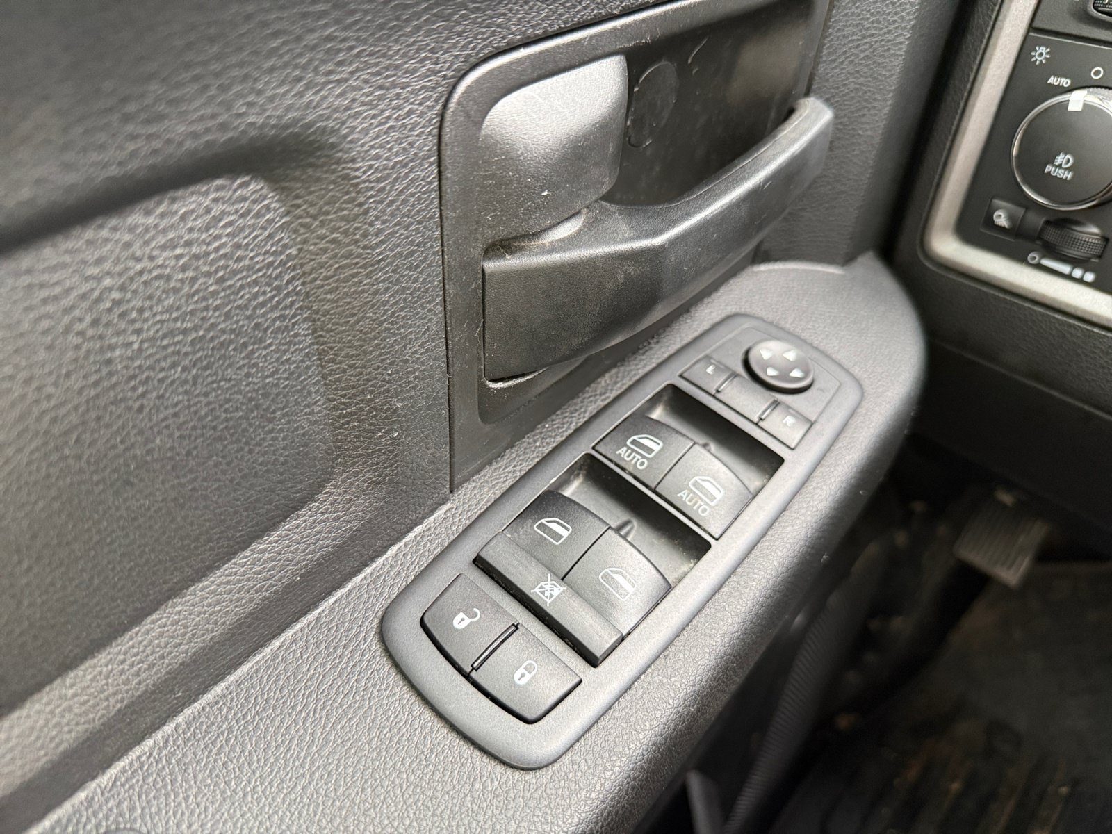 Used 2020 RAM 1500 Tradesman w/ Tradesman SXT Package RWD image 20