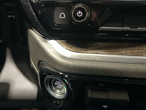 Used 2025 Chevrolet Silverado 2500 LT w/ Convenience Package image 23