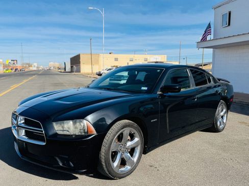Used 2014 Dodge Charger R/T w/ Wheels & Tunes Group image 5