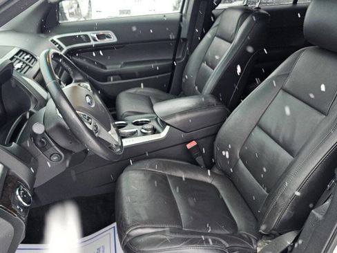 Used 2014 Ford Explorer Limited image 10