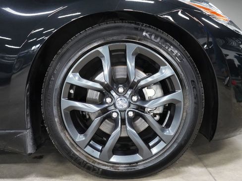 Used 2019 Nissan 370Z Touring RWD image 28
