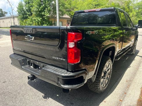 Used 2022 Chevrolet Silverado 2500 Custom w/ Custom Value Package AWD/4WD image 14