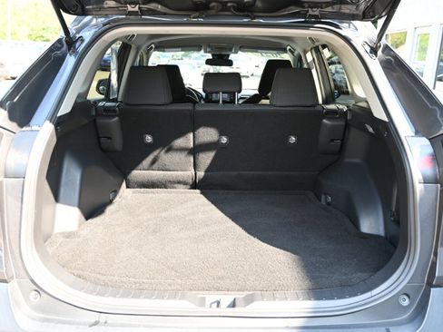 Used 2021 Toyota RAV4 LE FWD image 14